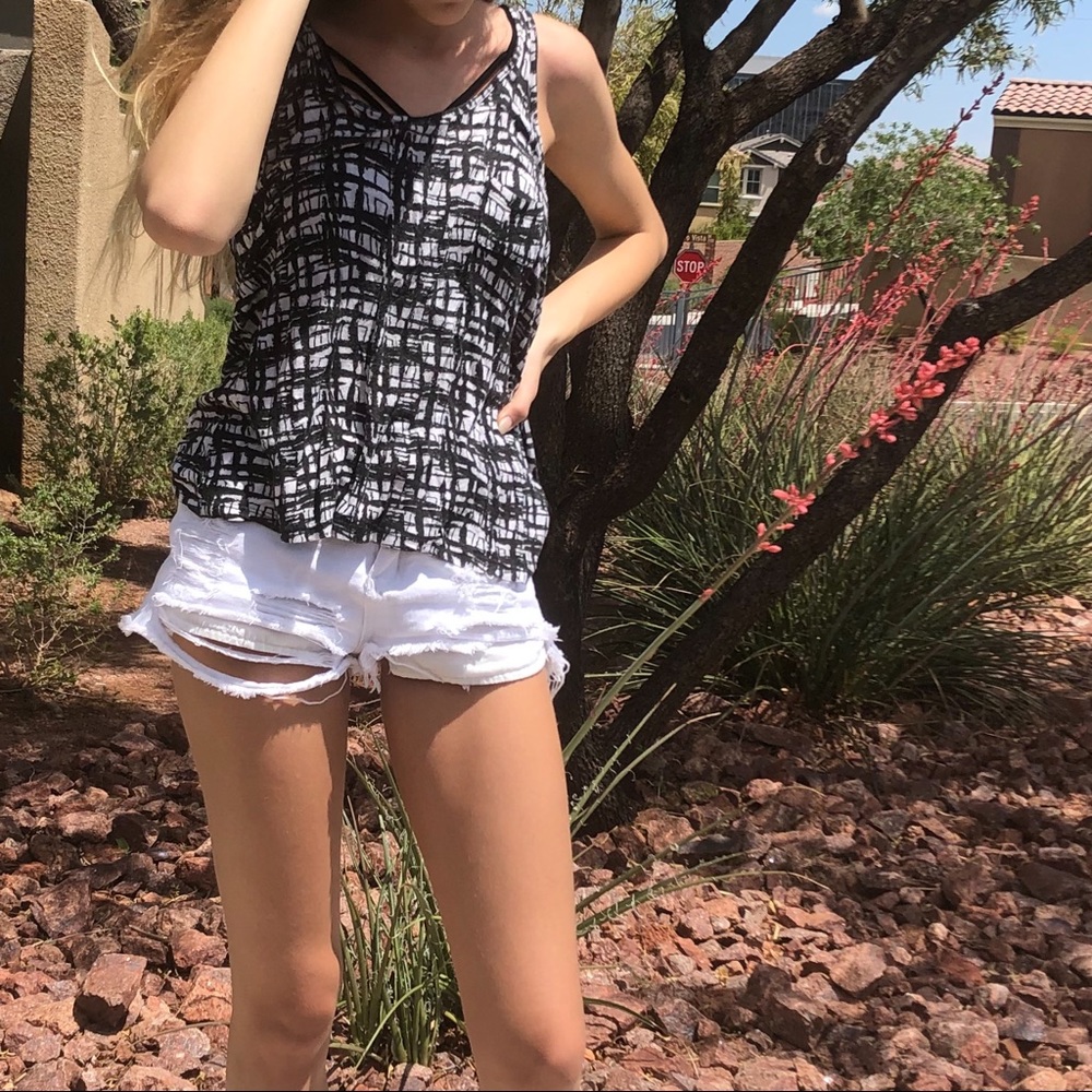 Abstract Black & White Tank Top